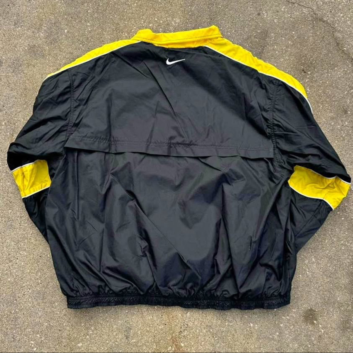 Nike Windbreaker Jacket Black and Yellow XL
