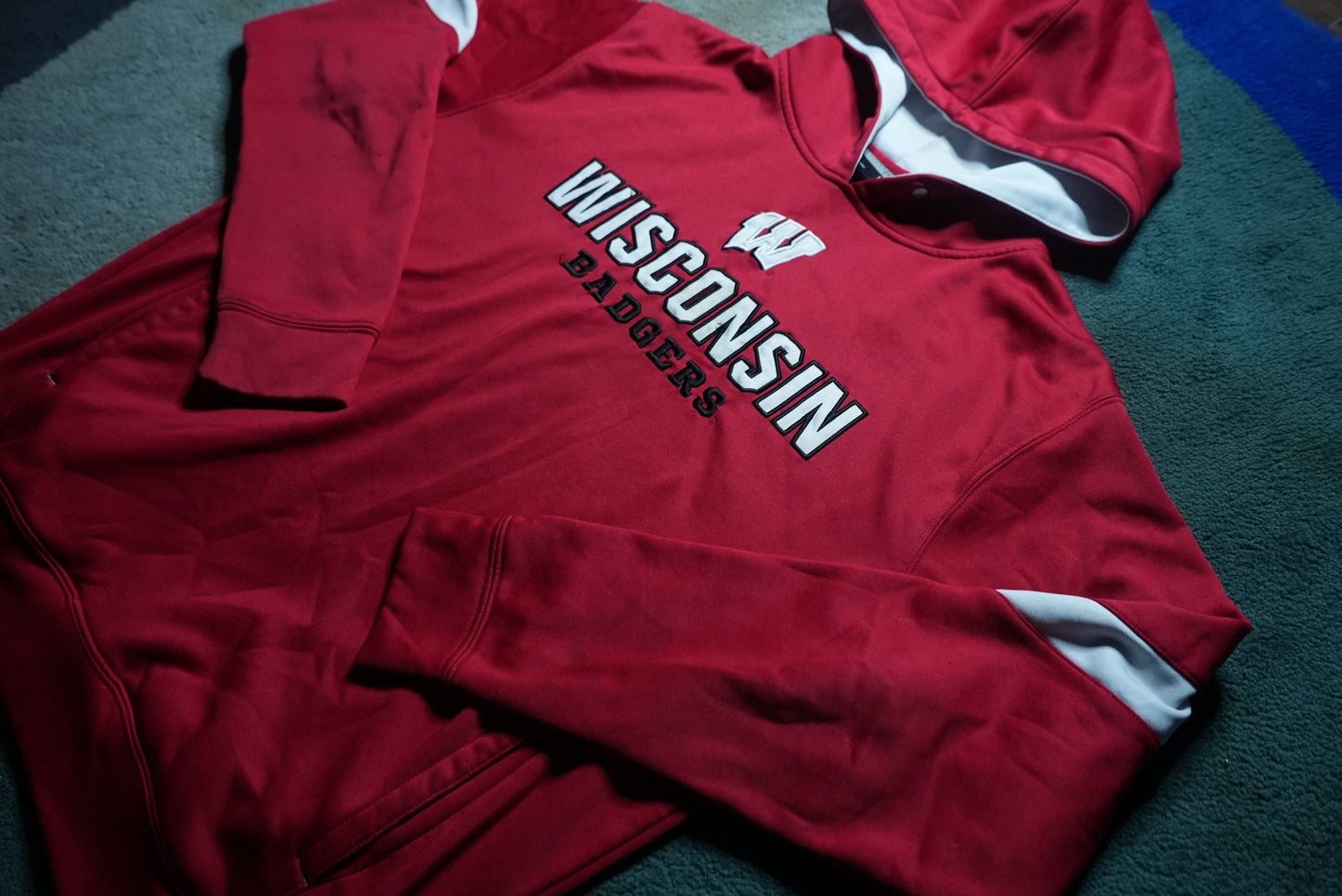 University of Wisconsin Badgers Hoodie Red L