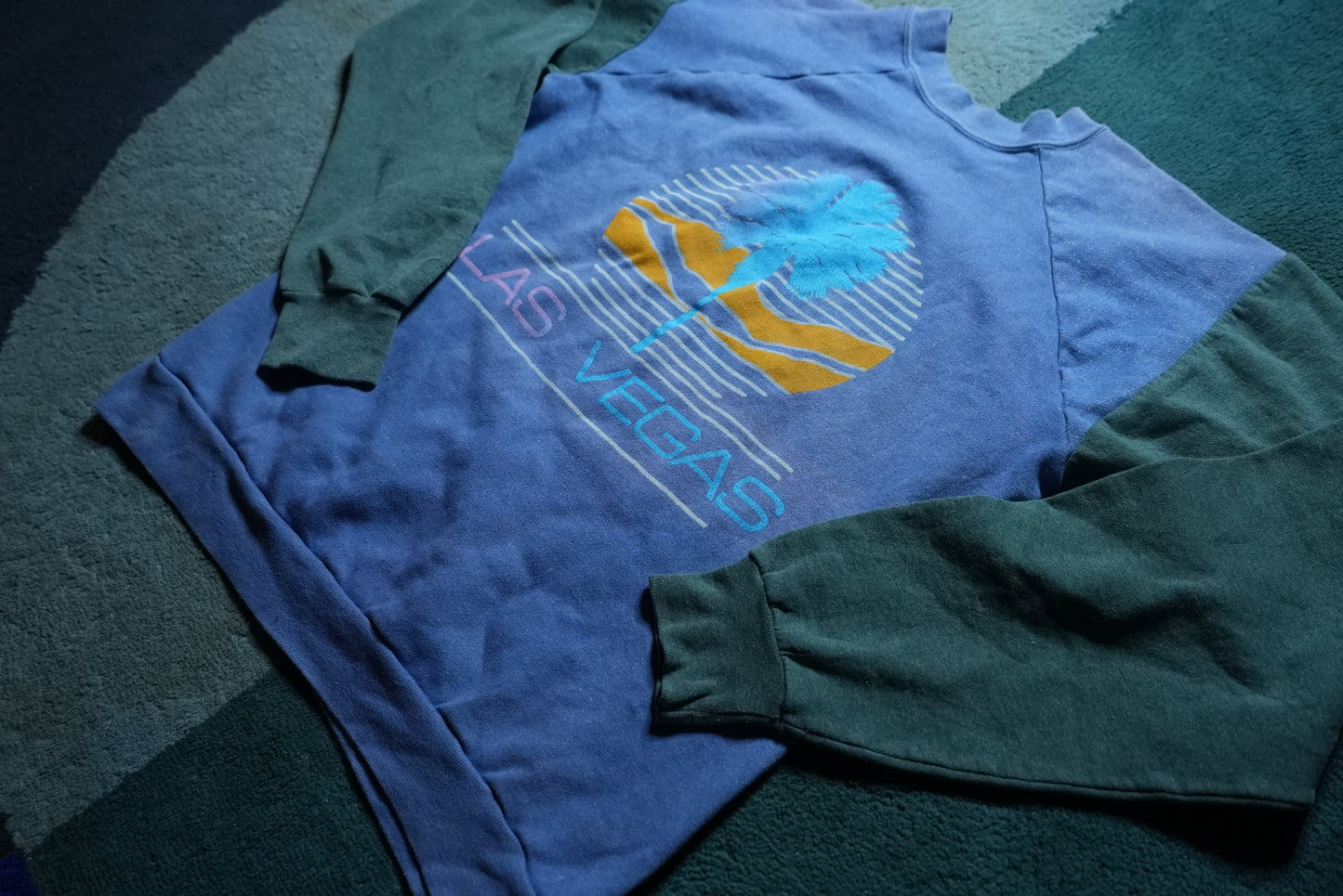 Las Vegas Nevada Graphic Crewneck Sweatshirt L