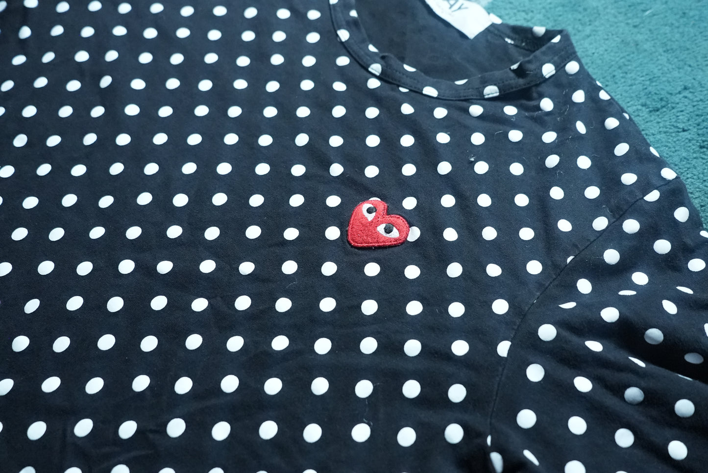 COMME des GARÇONS PLAY Heart Graphic T-Shirt L
